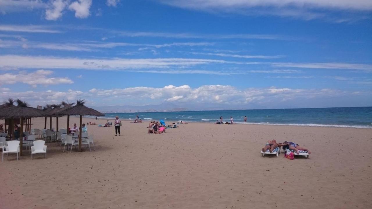 Gran Alicante Bungalow In Beach Resort Puerto Marino Eksteriør billede